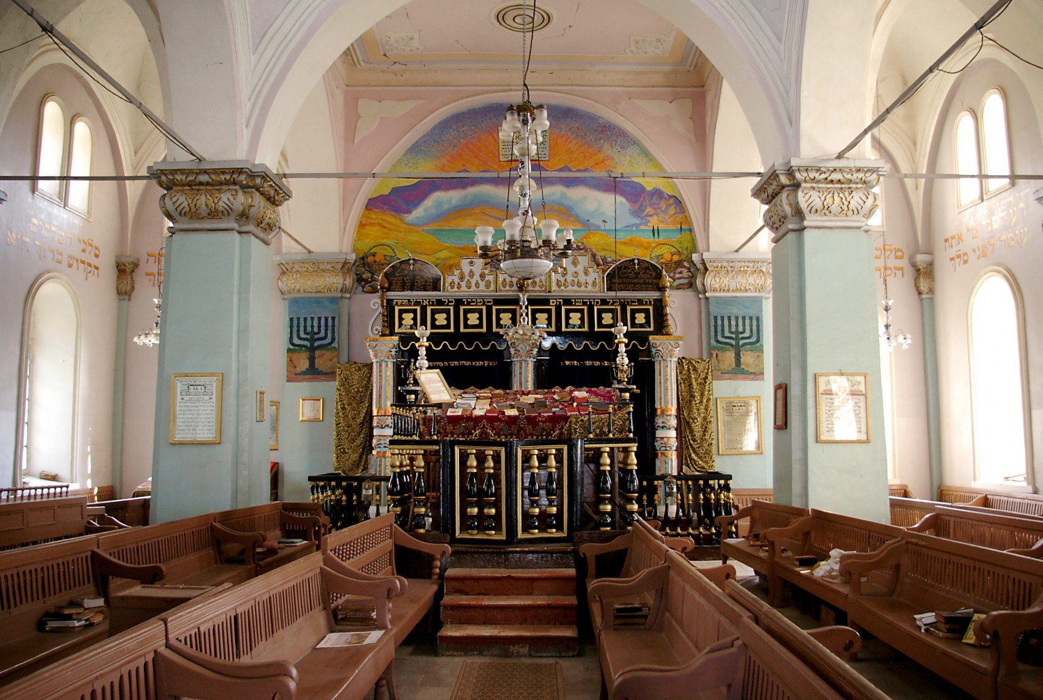 What Is A Synagogue Used For