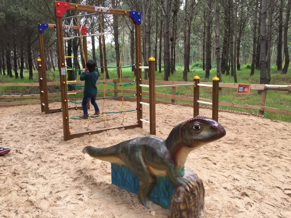 Portugal com Crianças - Dino Parque