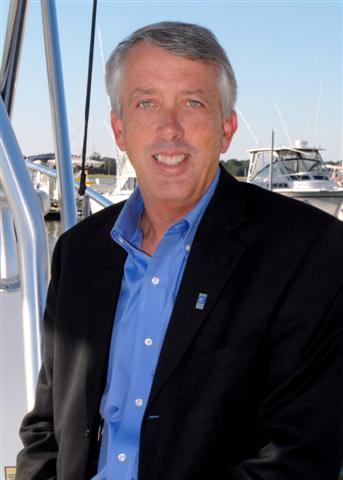 Lee_Hewitt_2009__Small_.jpg