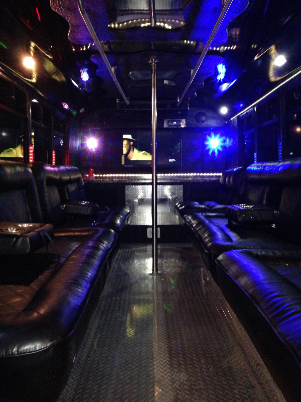 22 pass party bus
