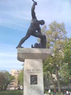 Raoul Wallenberg Statue in Szent Istvan Park Budapest