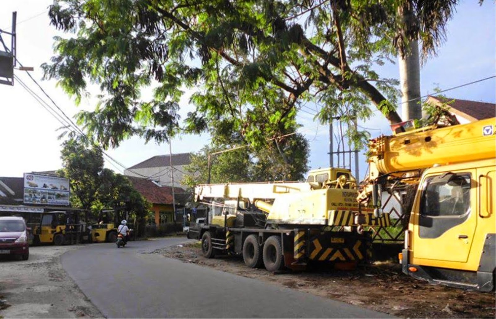 Rental Crane dan Forklift Lampung