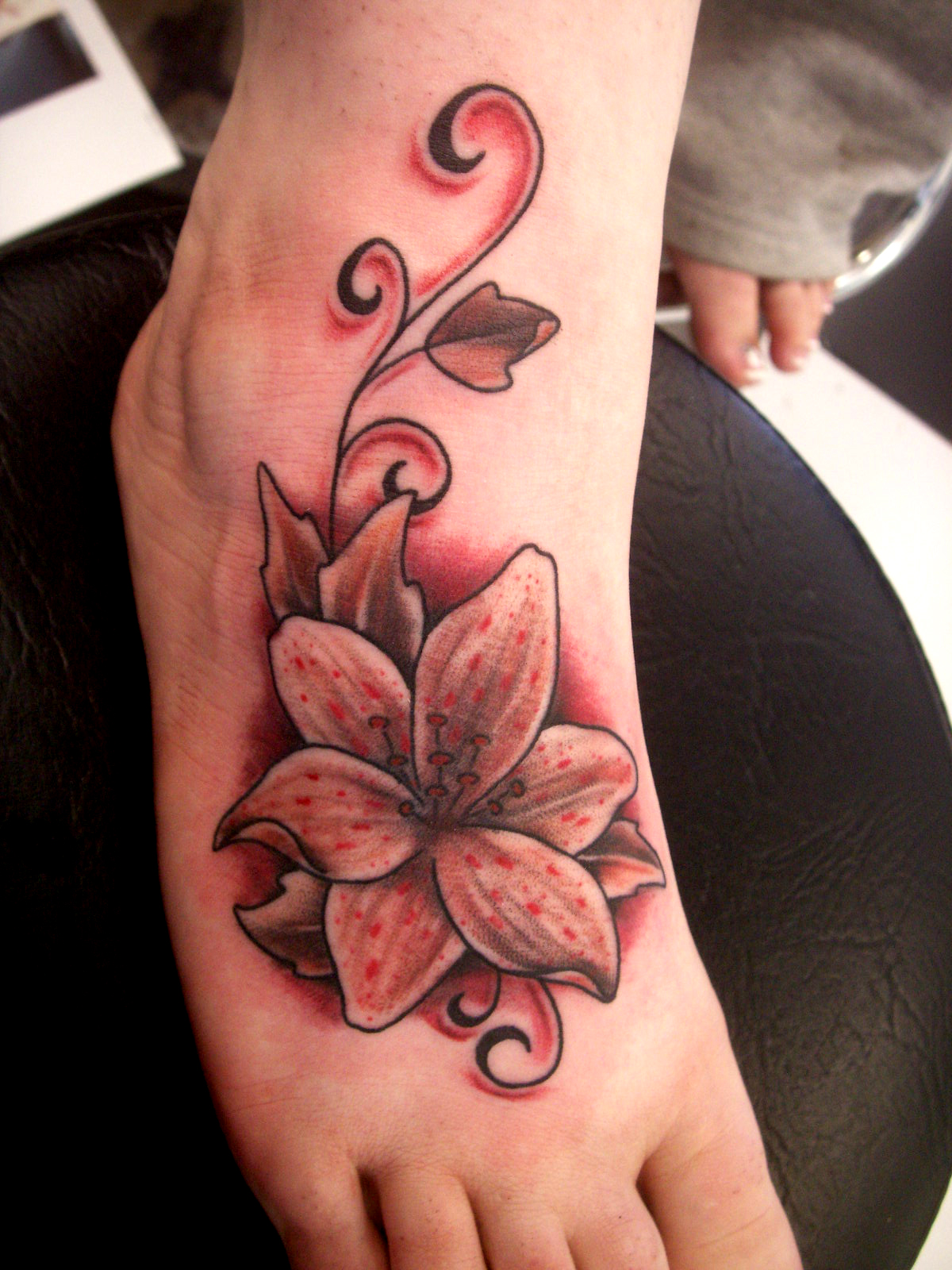 Lily Cole's Tattoos – Foot Lettering Tattoo Design - Pretty Designs