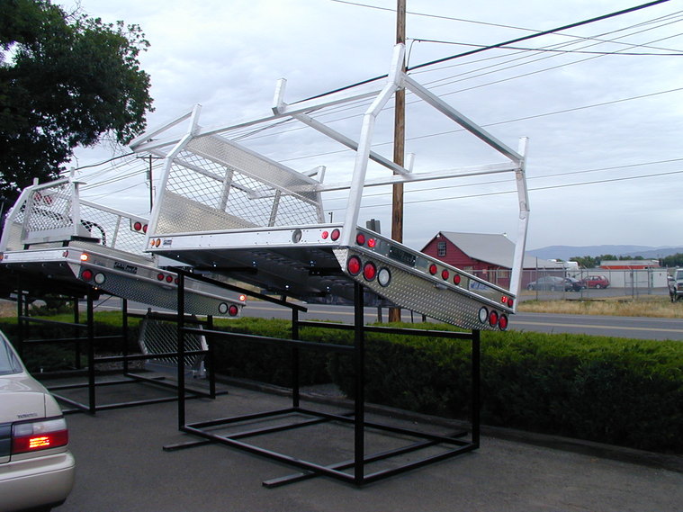 Advanced Truck Body & Equipment/Aluminum Flatbeds