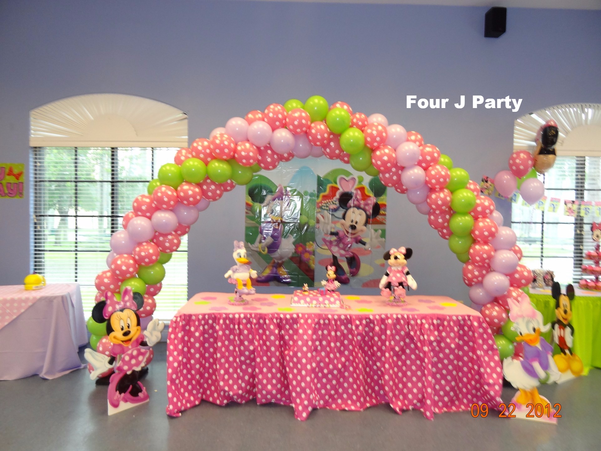 Minnie Mouse Arch Balloons